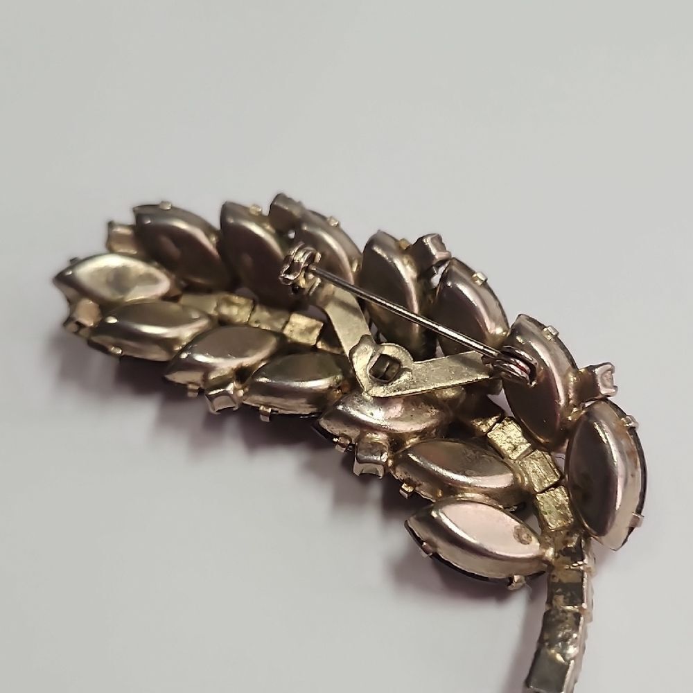 Mid Century Root Beer AB Crystal Rhinestone Brooch - Picture 5 of 8